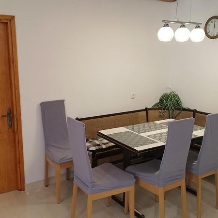 Apartment Dinka Kornić Exteriör bild